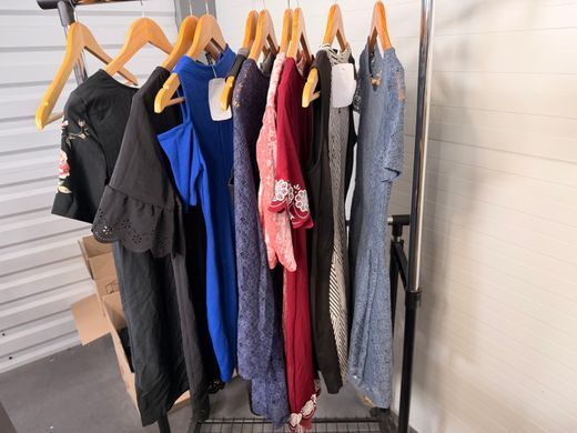 Сукні вечірні жіночі H&M (DIVIDED) H&M (DIVIDED) DF26-071792 DF26-071792 фото